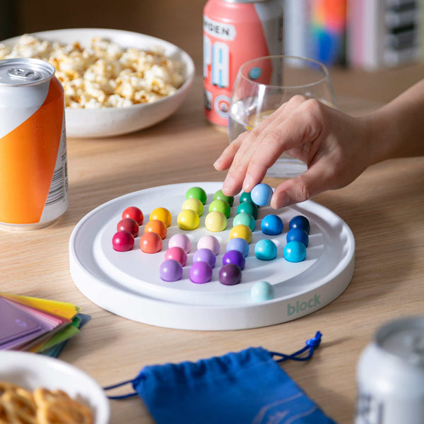 Charles And Marie GRADIENT SOLITAIRE - Holz-Spiel | Block Design