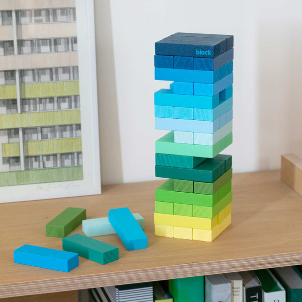 Charles And Marie GRADIENT TOWER COLD - Holz-Stapel-Spiel M. 48 Steinen - Blaugrün | Block Design