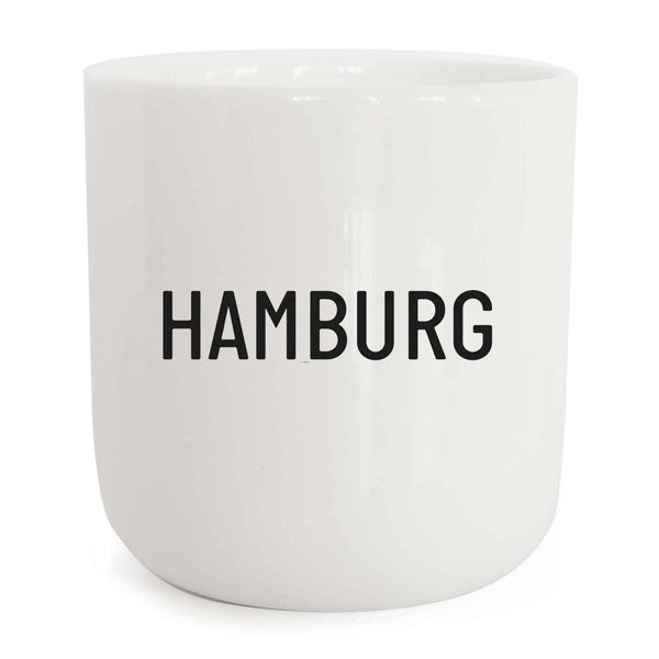 charles and marie HAMBURG | weisser Kaffee- & Tee-BECHER mit schwarzer Typo | City Collection | PLTY