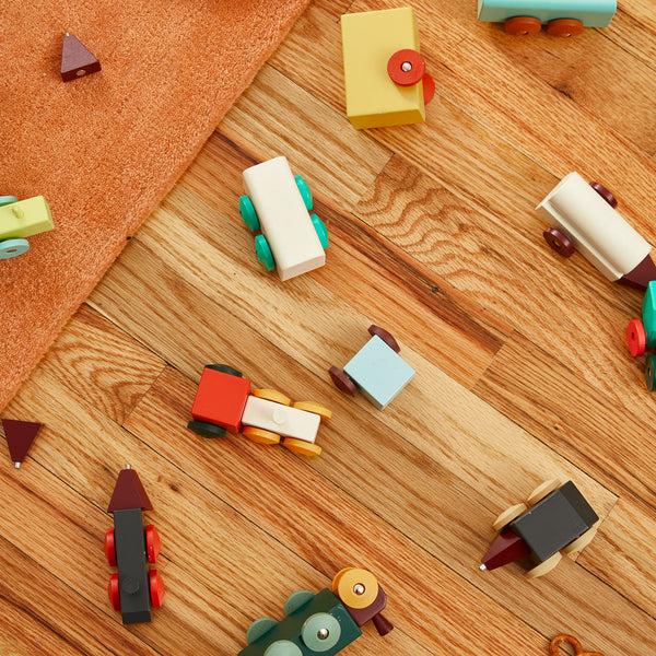 Charles And Marie HOVERS TRAINS | Holz-SPIELZEUG-ZÜGE | Floris Hovers | Areaware