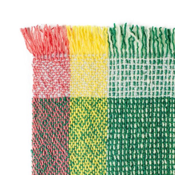 Charles And Marie INTEGRATE THROW INTUITION | Grüne TAGESDECKE | 180x140 Cm | 100% Merino Wolle | Cristian Zuzunaga