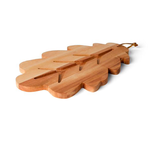 charles and marie LEAF OAK | EICHENBLATT | SERVIER- & SCHNEIDEBRETTER aus Holz | FaPrik | Spring Copenhagen