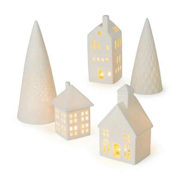 Charles And Marie LED LIGHTED MODERN VILLAGE - Porzellan Weihnachtsdorf Mit LED Beleuchtung - 5er Set | MoMA