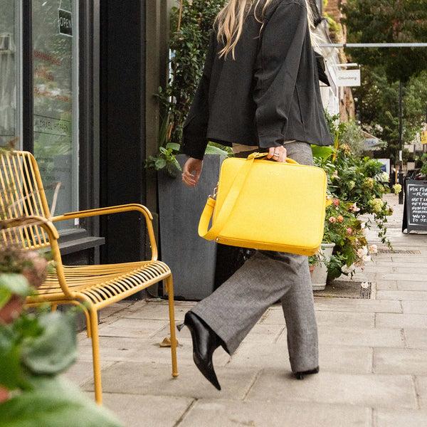 Charles And Marie LUCA - Gelbe Laptop Tasche - Bis 16 Zoll | Fenella Smith