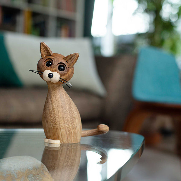 charles and marie LUCKY THE CAT | lustige kleine KATZE | Holz-DEKOFIGUR | Chresten Sommer | Spring Copenhagen