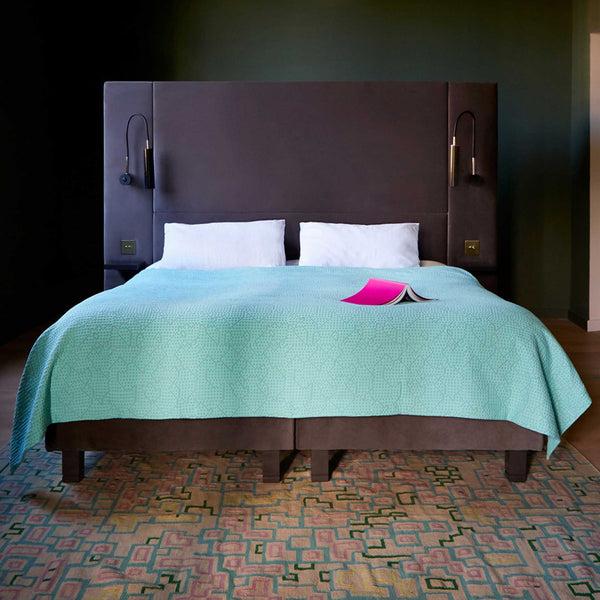 Charles And Marie MAPPING BEDSPREAD | Mint-farbige TAGES-BETT-DECKE | 235x245 Cm | 100% Baumwolle | Cristian Zuzunaga