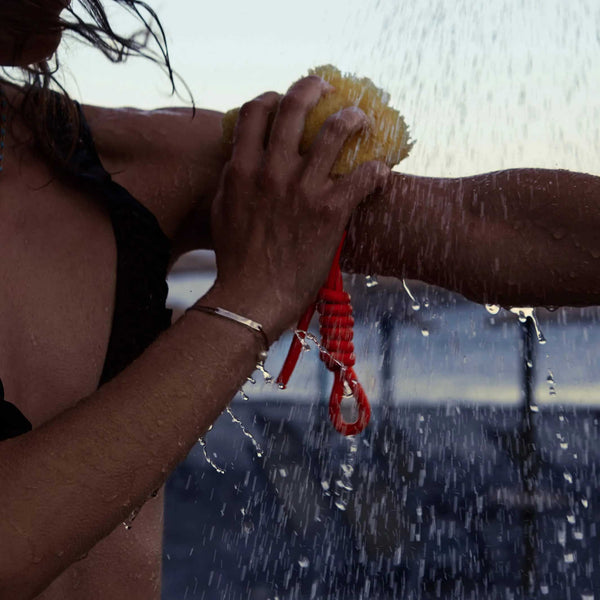 Charles And Marie Mediterraner NATURSCHWAMM Mit Bunter PET Kordel | Suite702