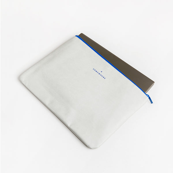 Charles And Marie MINIMALIST LAPTOP CASE 14 Zoll - Graue Laptoptasche | Somewhere