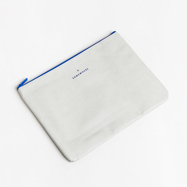 charles and marie MINIMALIST LAPTOP CASE 14 Zoll - graue Laptoptasche | Somewhere