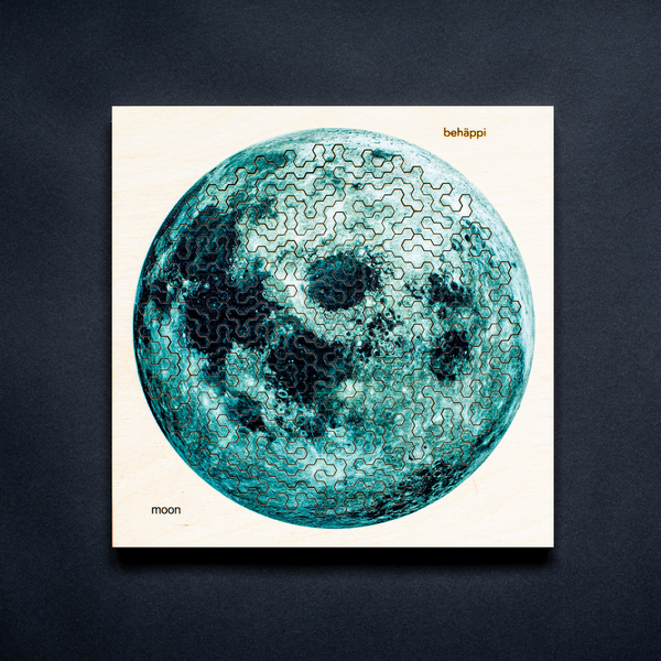 charles and marie MOND | Außergewöhnliches IQ-HOLZPUZZLE | PLANETEN-Serie | Level Schwer | Behäppi