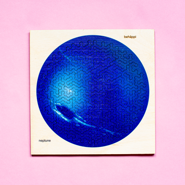 Charles And Marie NEPTUN | Außergewöhnliches IQ-HOLZPUZZLE | PLANETEN-Serie | Level Schwer | Behäppi