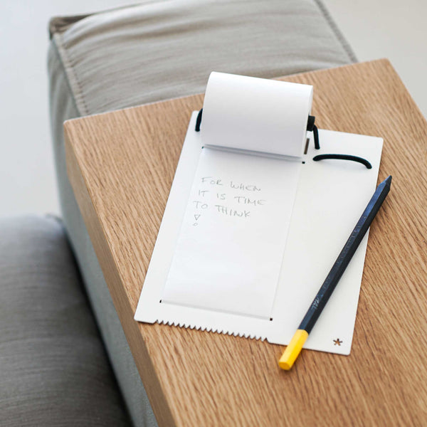 charles and marie NOTE ROLLER | NOTIZROLLENHALTER & SCHREIBBOARD m. Notizrolle | Roman Luyken | Peppermint Products