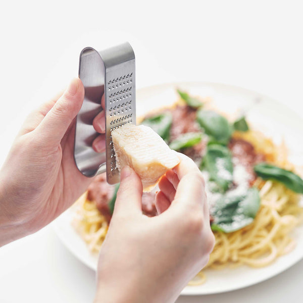 Charles And Marie OROS Handy | Kleine Japanische KÜCHENREIBE | EAtoCO