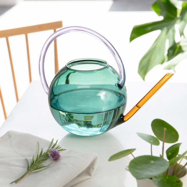 charles and marie PABLO GLASS WATERING CAN - Glas-Blumen-Gießkanne - Blaugrün & Lila | Block Design