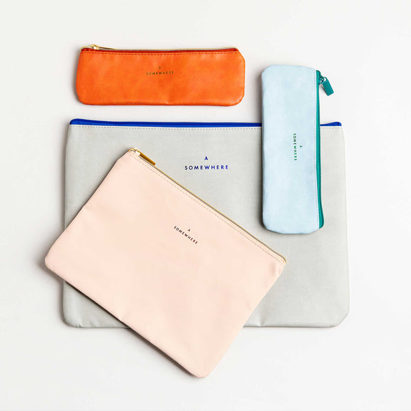 Charles And Marie PENCIL CASE - Kleine Federtasche - 21x7 Cm | Somewhere