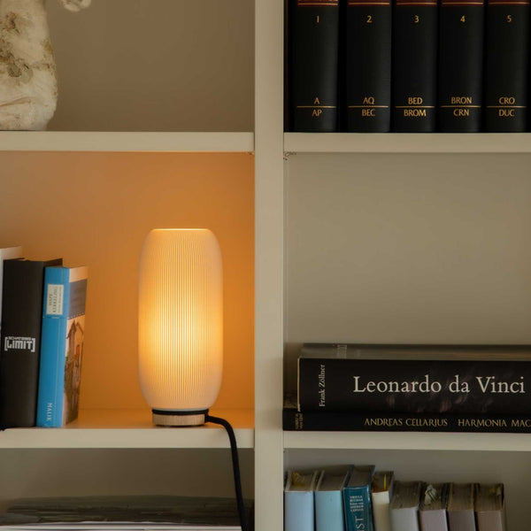 charles and marie PILLE - Tischleuchte - weiß | dennismaass