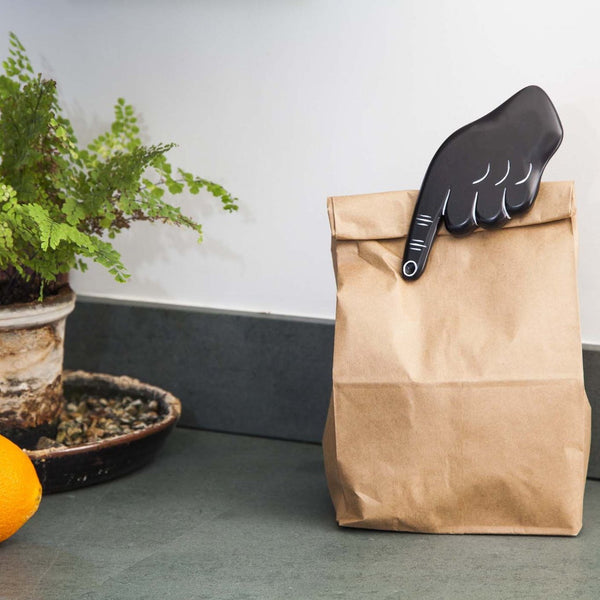 Charles And Marie PINCH CLIP - VERSCHLUSSCLIP - Nick DeMarco | Areaware