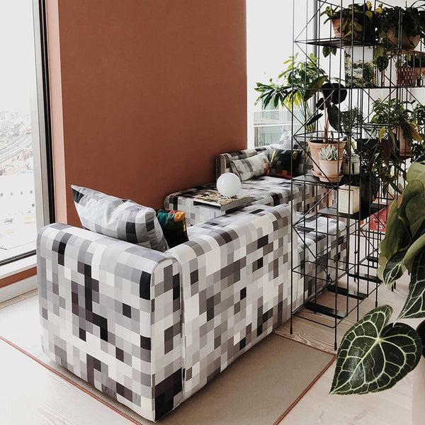 Charles And Marie PIXEL CUSHION LUNA - Monochromes Kissen - 40x40 Cm - 100% Trevira CS | Cristian Zuzunaga