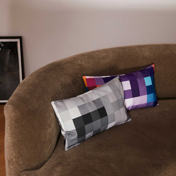Charles And Marie PIXEL CUSHION LUNA - Schmales Monochrome Kissen - 30x50 Cm - 100% Trevira CS | Cristian Zuzunaga