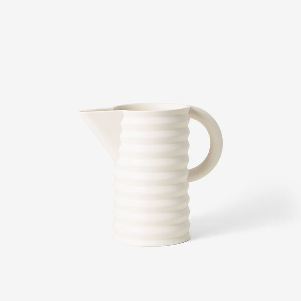 Charles And Marie PLEATED PITCHER | WASSER KARAFFE | High Gloss | Areaware