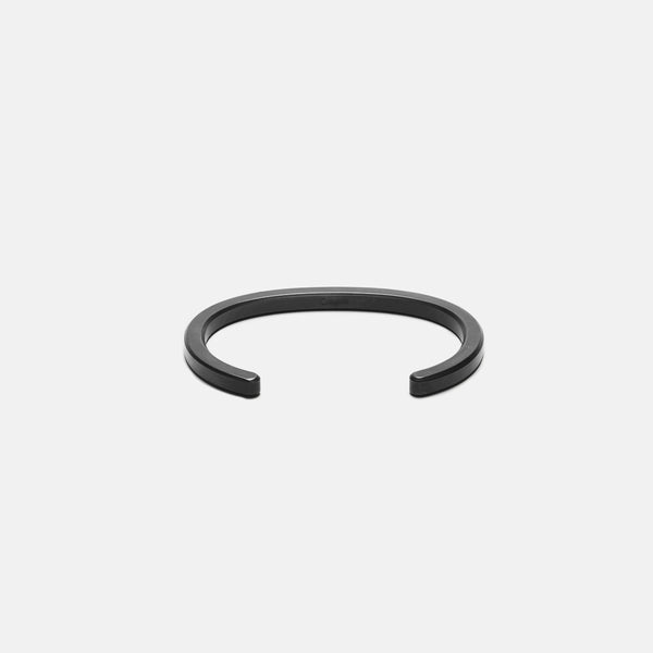 charles and marie RADIAL CUFF | Schwarzer ARMREIF | Craighill