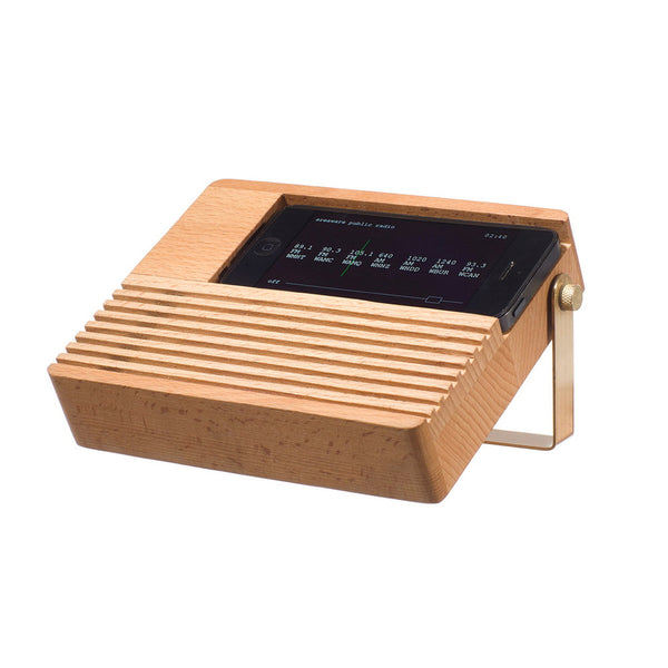 Charles And Marie RADIO DOCK | IPhone 4&5 HALTERUNG Im RADIO-Look | Jonas Damon | Areaware