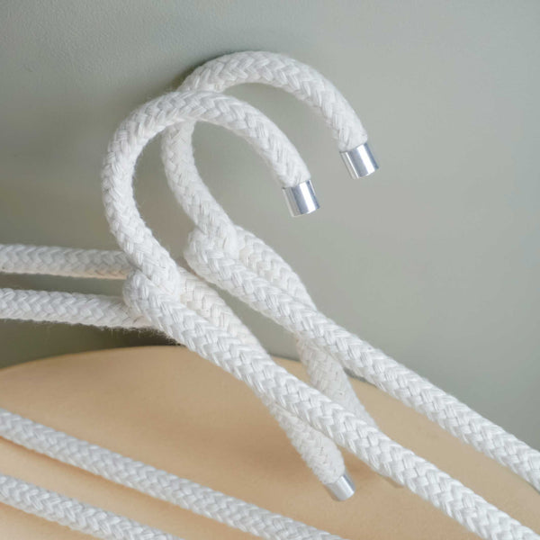 charles and marie ROPE HANGER Cotton | Naturfarbene Textil-KLEIDERBÜGEL aus Baumwoll-Seil | 3er Set | Peppermint Products