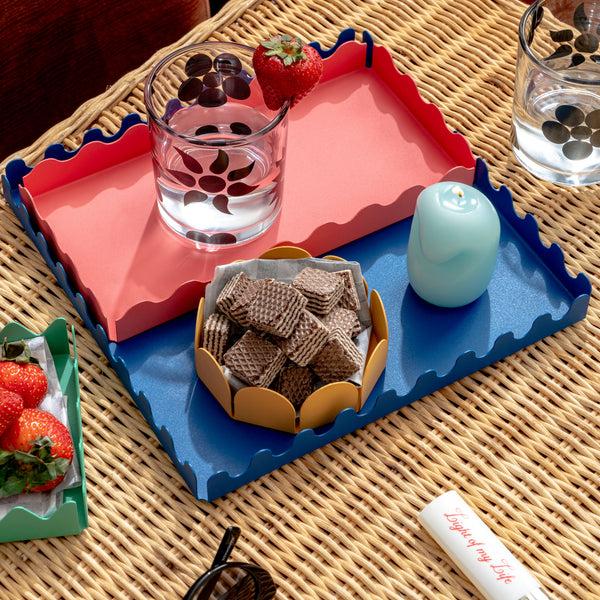 Charles And Marie SCAPE TRAY | Blaues SERVIERTABLETTS | 25x25 Cm | Steven Bukowski | Areaware