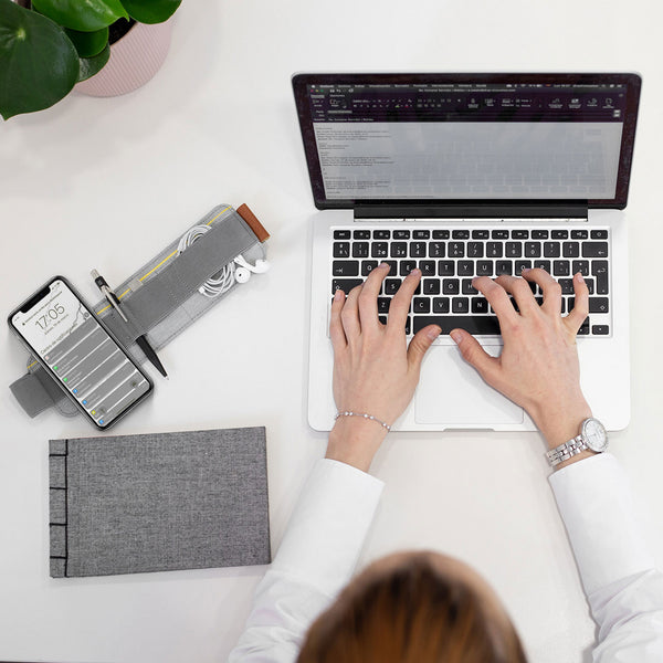 Charles And Marie SLIM | Kleiner TECH-ORGANIZER Für Laptops & Notebooks | 30x7 5 Cm | Beblau