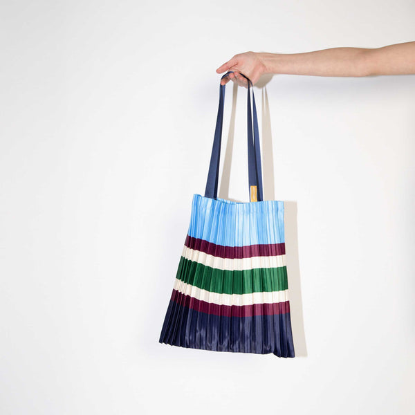 Charles And Marie SORRENTO BLUE - Tasche - Plissiertes Satin - 40x48 Cm | Multitudes