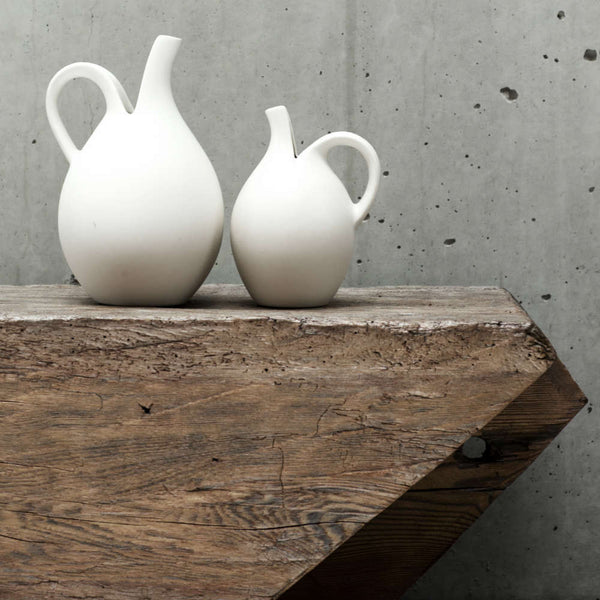 charles and marie SPALTEKANDEN #64 | gebrochen weisse KARAFFE & VASE | Eva Staehr-Nielsen | Spring Copenhagen