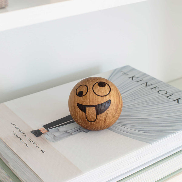 Charles And Marie SPRING EMOTIONS | Albernes Gesicht | Holz EMOTICONS | Mencke&vagnby | Spring Copenhagen