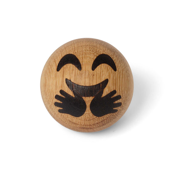 Charles And Marie SPRING EMOTIONS | HUG | Gesicht Mit Umarmung | Holz EMOTICONS | Mencke&vagnby | Spring Copenhagen