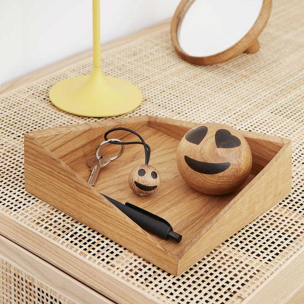 Charles And Marie SPRING EMOTIONS KEYRING | Albernes Gesicht | Holz Emoticon-SCHLÜSSELANHÄNGER | Mencke&vagnby | Spring Copenhagen