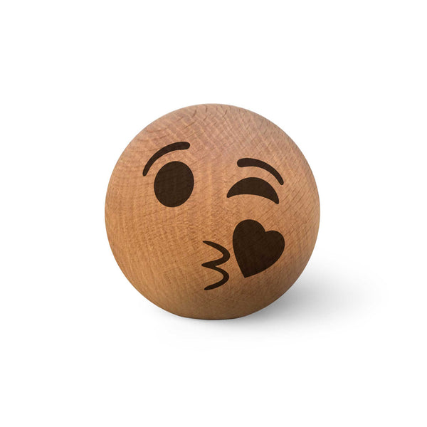 charles and marie SPRING EMOTIONS | Kuss | Holz EMOTICONS | mencke&vagnby | Spring Copenhagen