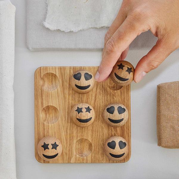 charles and marie SPRING EMOTIONS TIC TAC TOE - Spiel mit Holz Emoticons | mencke&vagnby | Spring Copenhagen