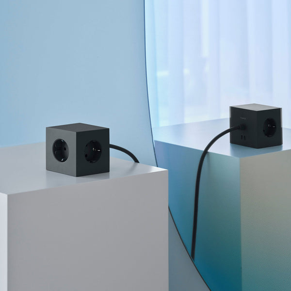 Charles And Marie SQUARE 1 - 3er Mehrfach-Steckdose - Magnetischer Schwarzer WÜRFEL - 2x USB-C 30W & 1 8m Anschlußkabel | Avolt