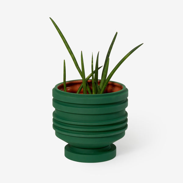 charles and marie STRATA PLANT VESSEL | grüner BLUMENTOPF & PFLANZGEFÄSS | Simone Brewster | Areaware