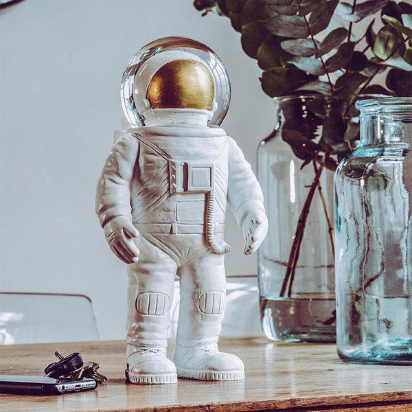 Charles And Marie SUMMERGLOBE THE GIANT ASTRONAUT | Großer ASTRONAUT Mit GLITZERKUGEL | Donkey Products