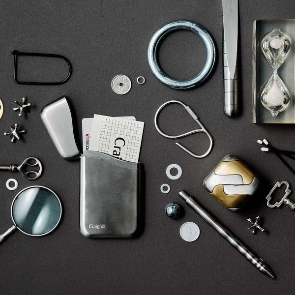 Charles And Marie SUMMIT CARD CASE | Silbergebürstetes Edelstahl KARTEN-ETUI | Craighill