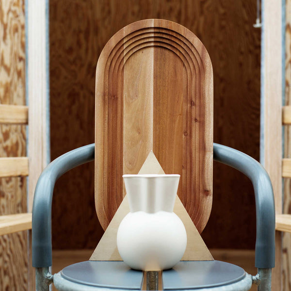 Charles And Marie SVUNGEN TOP | Keramik VASEN Mit Geschwungener Öffnung | Eva Staehr-Nielsen | Spring Copenhagen