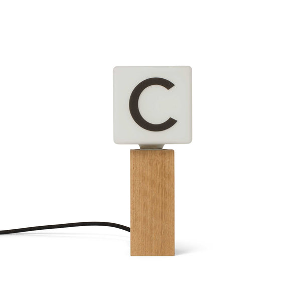 Charles And Marie TABLE STAND | Holz TISCHLEUCHTEN-FASSUNG | Thor Høy | Spring Copenhagen