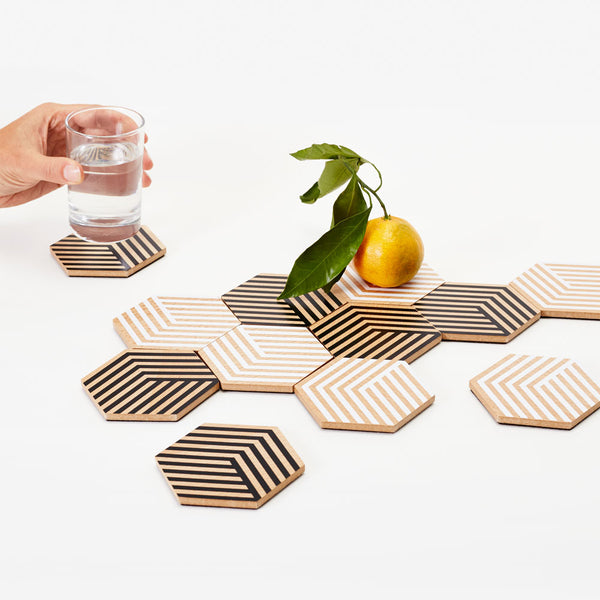 Charles And Marie TABLE TILES Optic | GLAS-UNTERSETZER Aus Holz Mit 3D Grafik | 6er Set | Bower | Areaware
