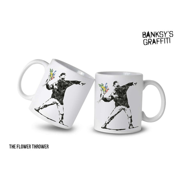 charles and marie The FLOWER THROWER | Banksy KAFFEE- & TEE-BECHER | Urban.ity