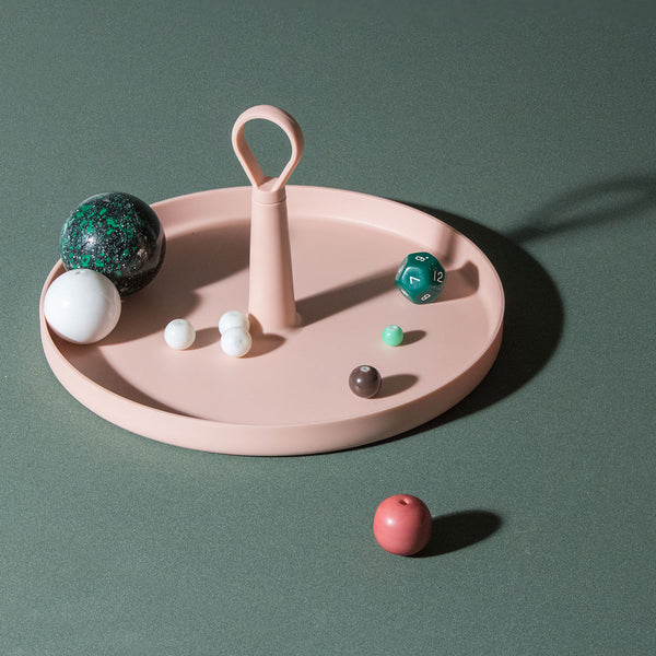 Charles And Marie TIERS | 3-Ebenen ETAGERE | Shane Schneck | Ommo