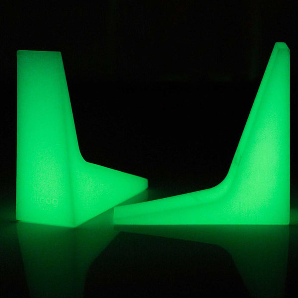 Charles And Marie TWIN STOPPER "Glow In The Dark" | Zwei Fluoreszierende TÜRSTOPPER | Sam Hecht | Droog Design