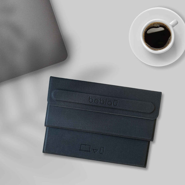 Charles And Marie UNIVERSAL STAND - Universal-STÄNDER Für Laptop Tablett Smartphone - 11x15 5 Cm | beblau