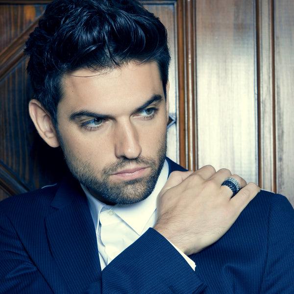 Charles And Marie UNO | Interactiver MAGNETSCHMUCK (Einfarbig) | Luis Pons