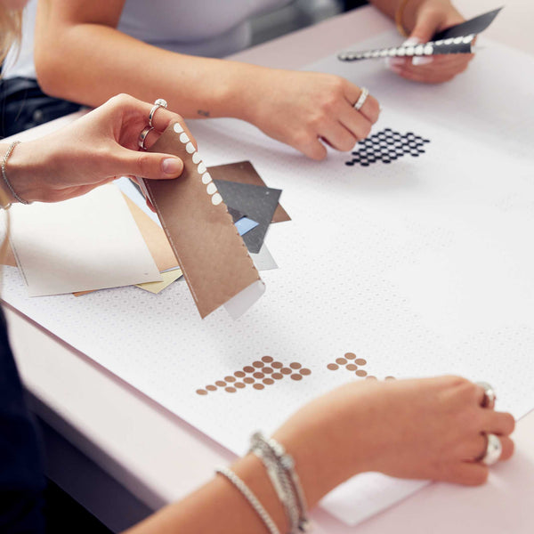 Charles And Marie VINCENT PIXELART - Kleben Nach Zahlen Mit Stickern - 50x70 Cm | Dot On