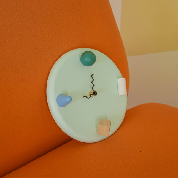 Charles And Marie WALL CLOCKS | Farbige WANDUHREN | Dreidimensional & Abstrakt D=20 Cm | Pat Kim | Areaware
